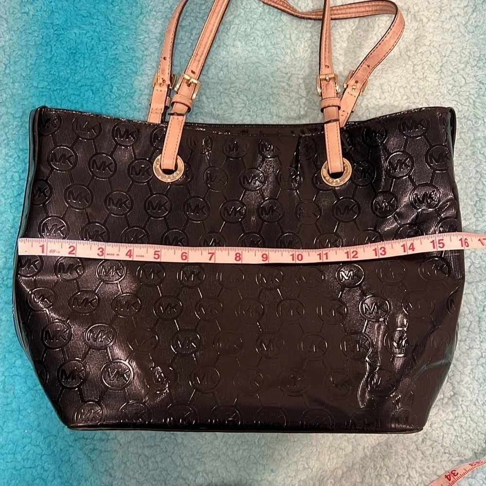🔥Michael Kors Black Embossed Tote Bag🔥